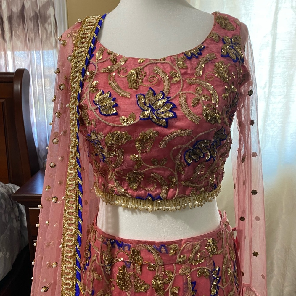 Reception Lehenga - Picture 5 of 7
